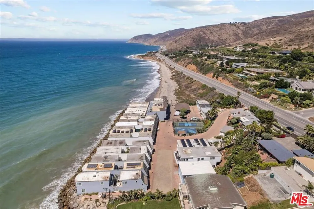 11770 Pacific Coast Highway ## AA Malibu, CA 90265