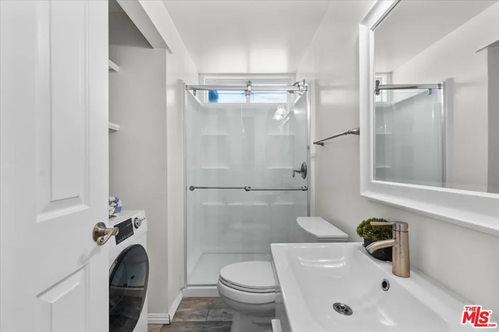 11770 Pacific Coast Highway ## AA Malibu, CA 90265