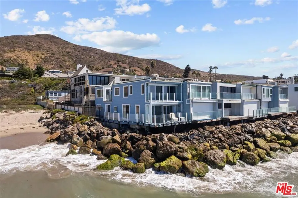 11770 Pacific Coast Highway ## AA Malibu, CA 90265