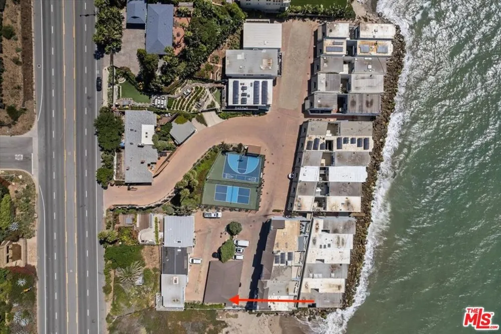 11770 Pacific Coast Highway ## AA Malibu, CA 90265