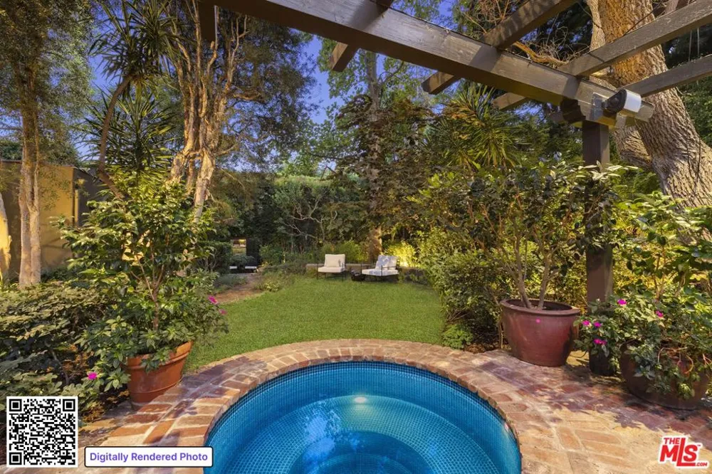 159 Cliffwood Avenue Los Angeles, CA 90049