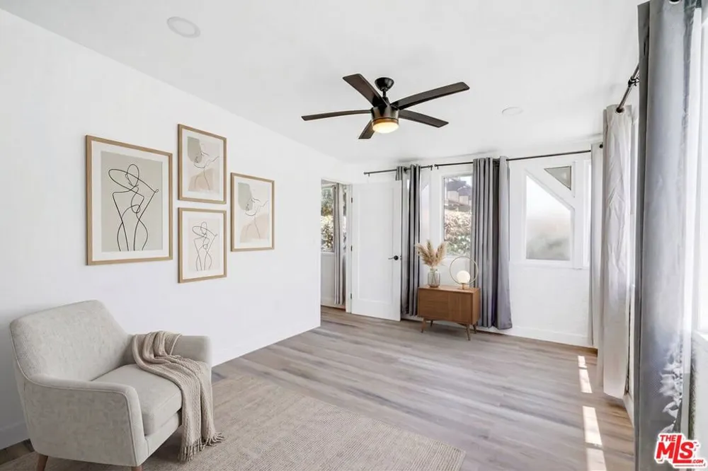 19924 Welby Way #1/2 Winnetka, CA 91306