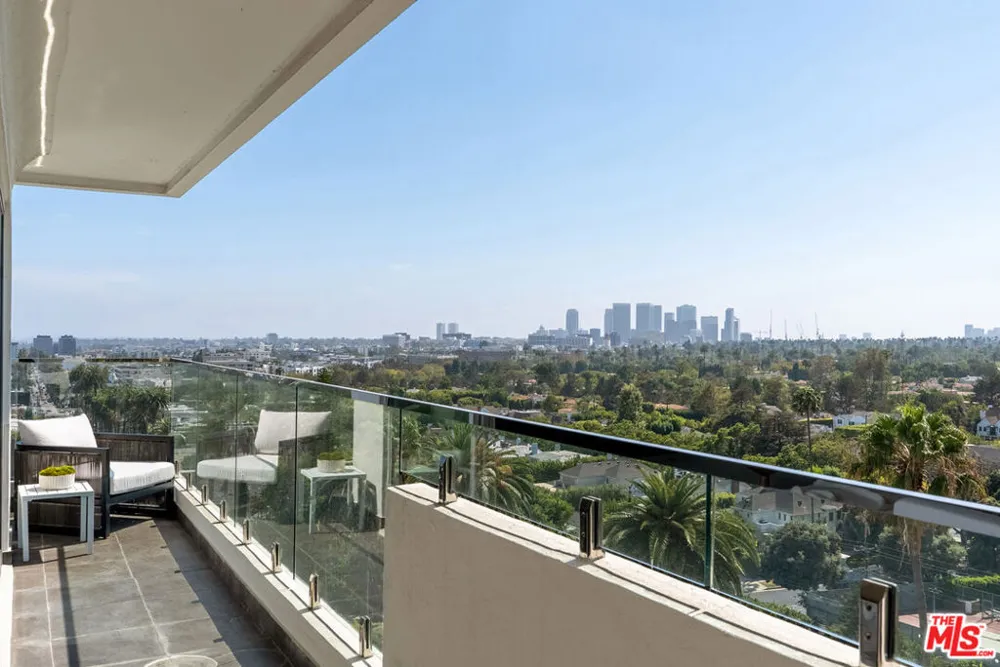 838 Doheny Drive #1001 West Hollywood, CA 90069