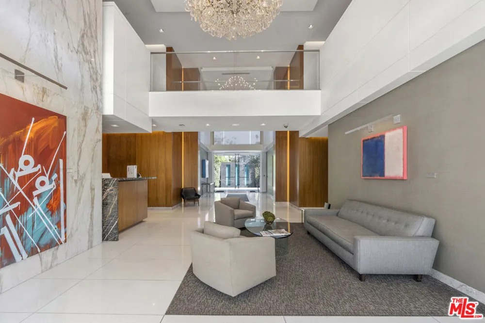 838 Doheny Drive #1001 West Hollywood, CA 90069
