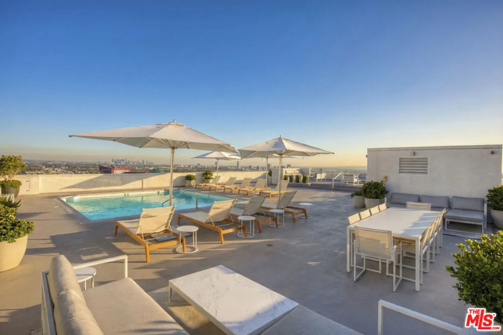 838 Doheny Drive #1001 West Hollywood, CA 90069