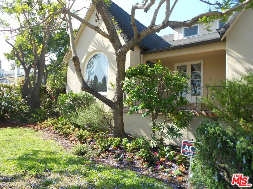 9139 W 25TH STREET Los Angeles, CA 90034