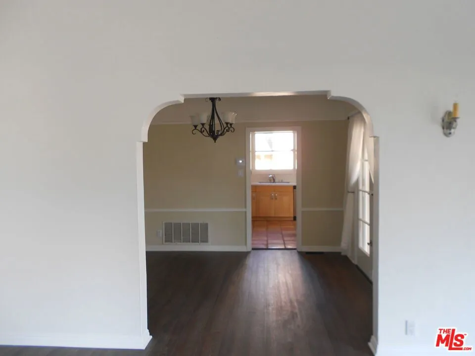 9139 W 25TH STREET Los Angeles, CA 90034