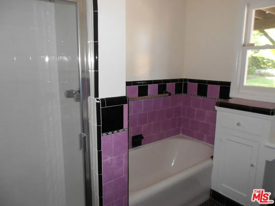 9139 W 25TH STREET Los Angeles, CA 90034