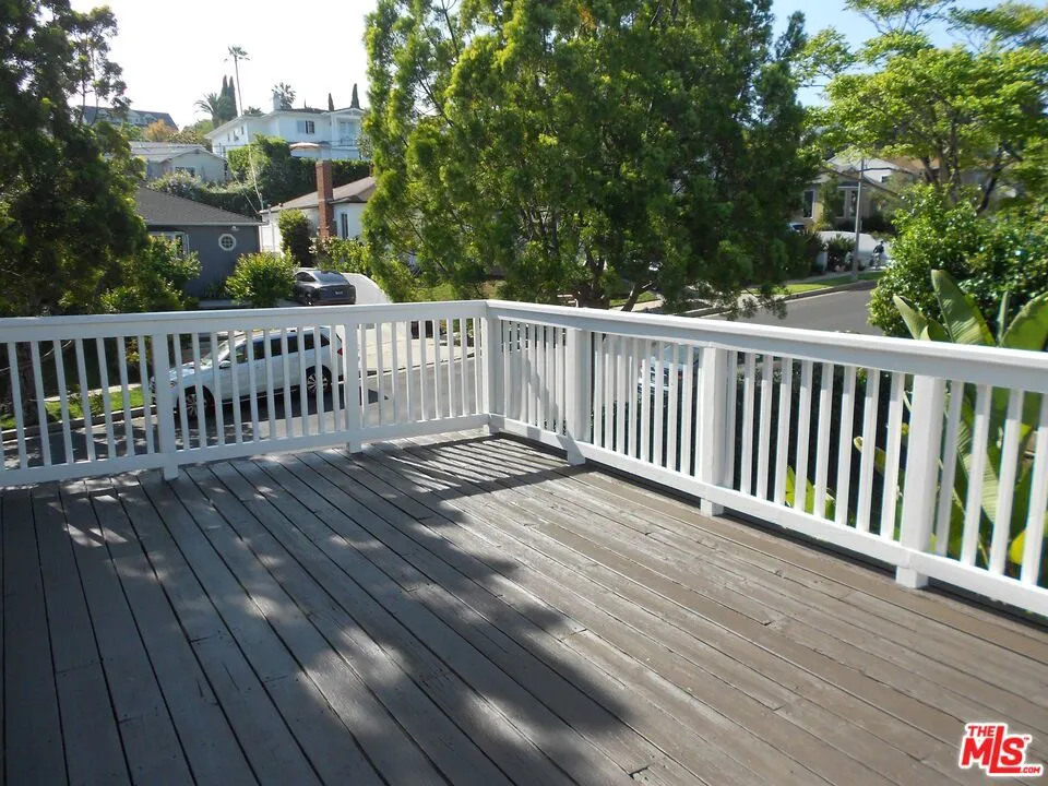 9139 W 25TH STREET Los Angeles, CA 90034