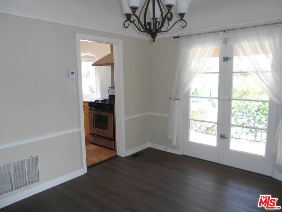 9139 W 25TH STREET Los Angeles, CA 90034