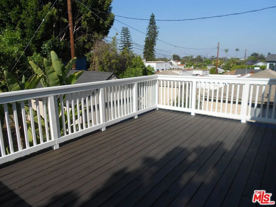 9139 W 25TH STREET Los Angeles, CA 90034