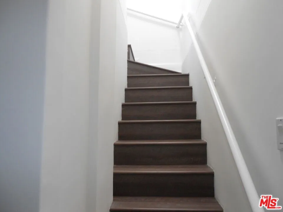 9139 W 25TH STREET Los Angeles, CA 90034