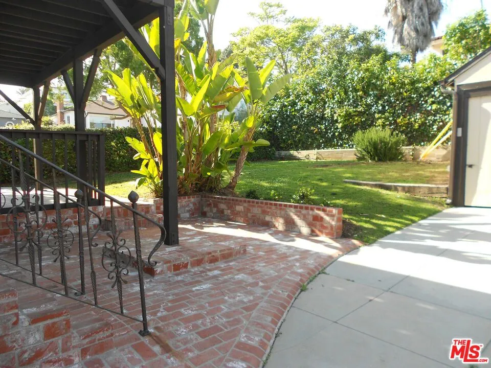 9139 W 25TH STREET Los Angeles, CA 90034