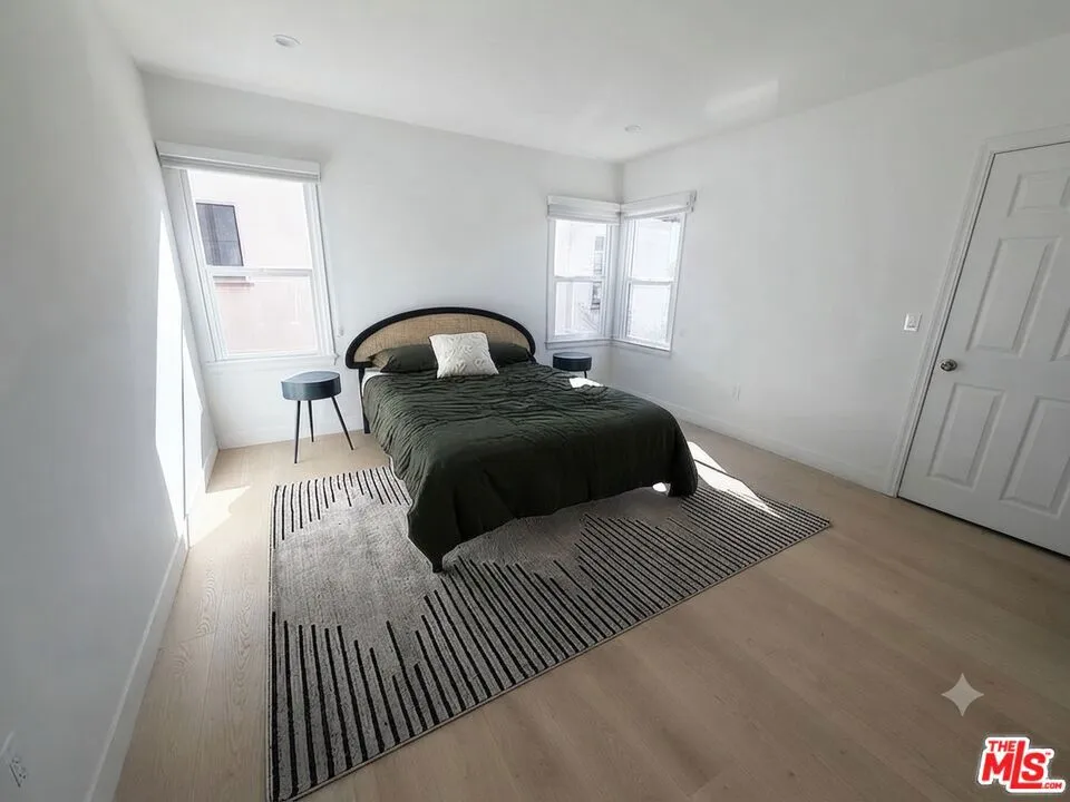 1546 S Ogden Drive ##2 Los Angeles, CA 90019