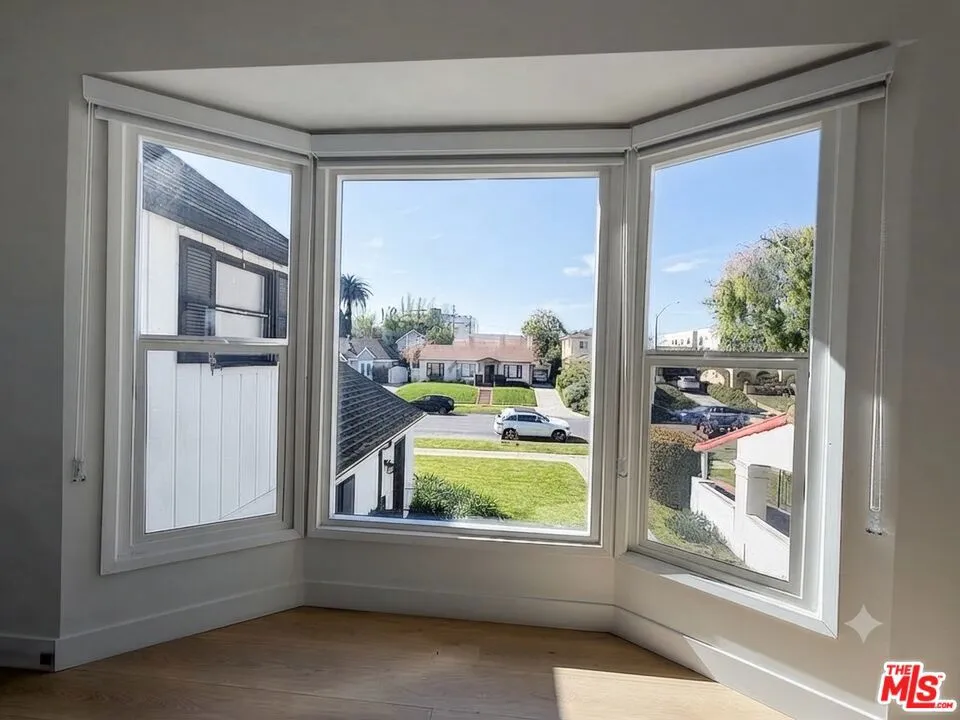 1546 S Ogden Drive ##2 Los Angeles, CA 90019