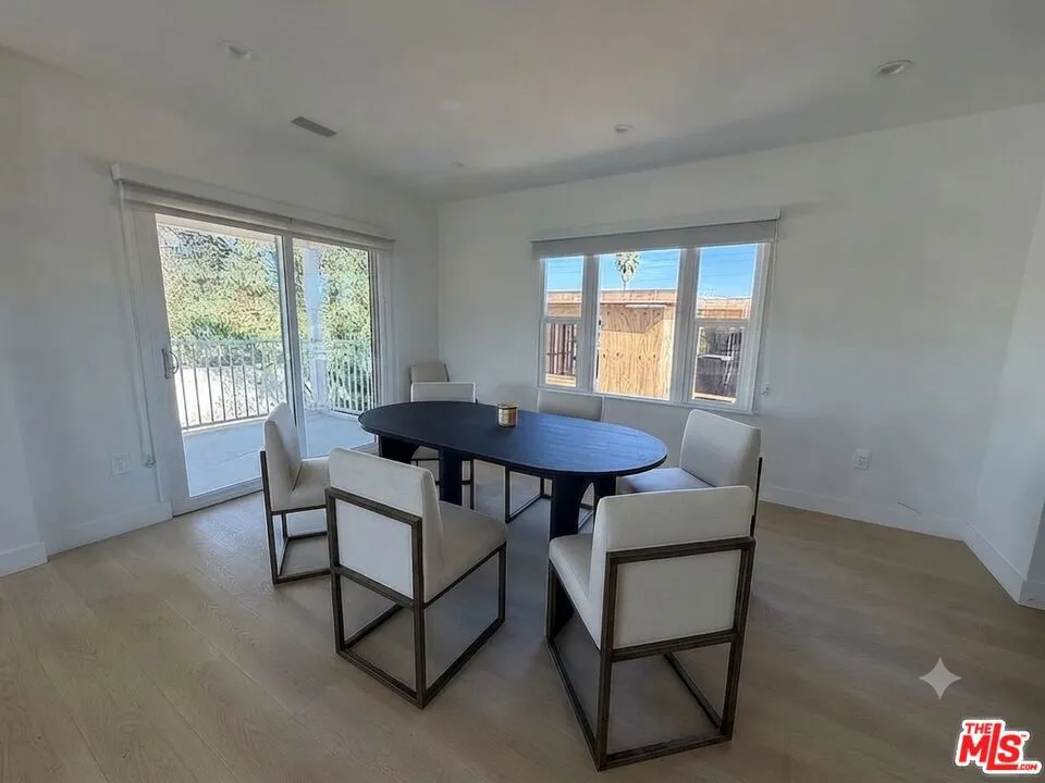 1546 S Ogden Drive ##2 Los Angeles, CA 90019