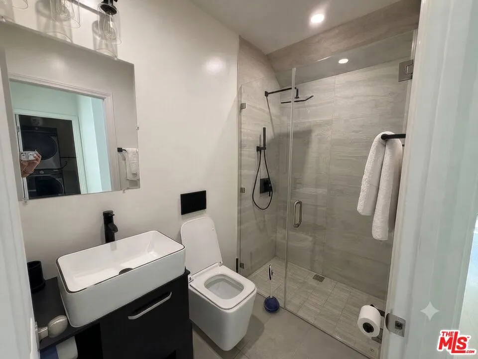 1546 S Ogden Drive ##2 Los Angeles, CA 90019