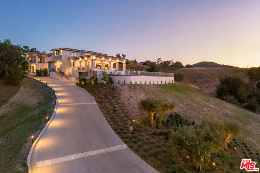 23614 Dry Canyon Cold Creek Rd Calabasas, CA 91302