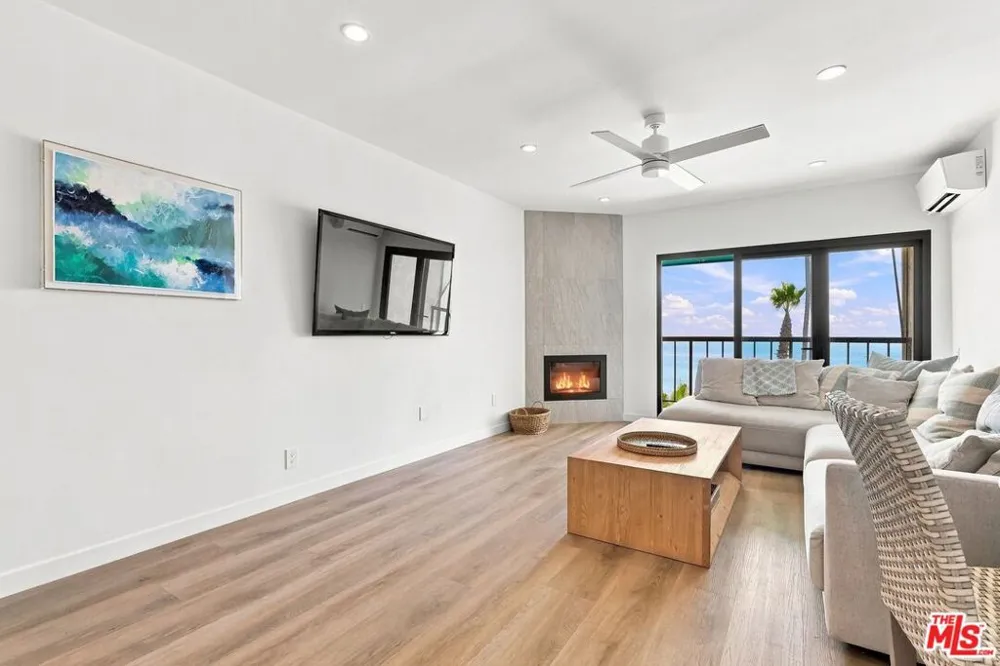26666 Seagull Way #C206 Malibu, CA 90265