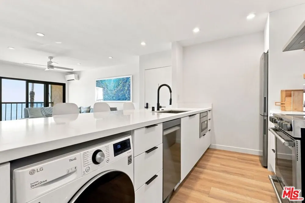 26666 Seagull Way #C206 Malibu, CA 90265