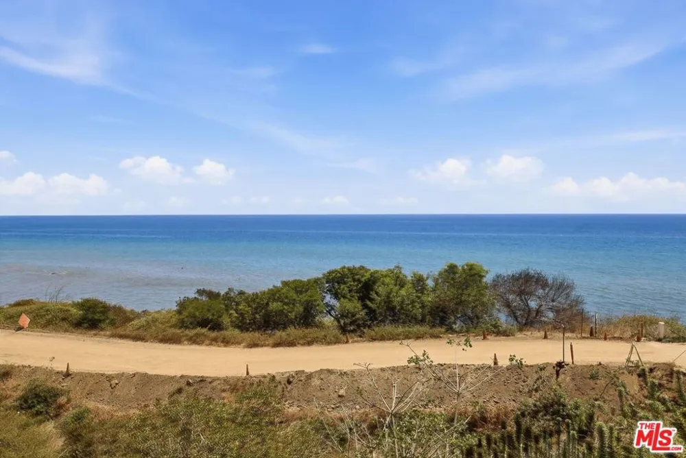 26666 Seagull Way #C206 Malibu, CA 90265