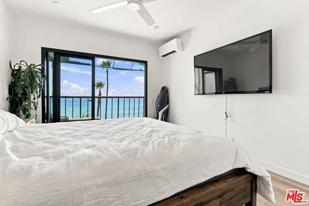 26666 Seagull Way #C206 Malibu, CA 90265