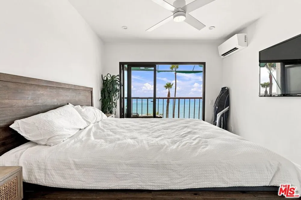 26666 Seagull Way #C206 Malibu, CA 90265