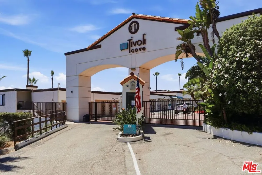 26666 Seagull Way #C206 Malibu, CA 90265