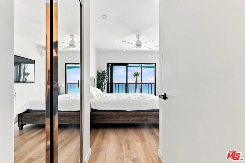 26666 Seagull Way #C206 Malibu, CA 90265