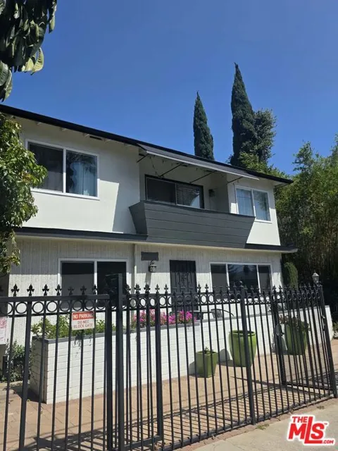 1922 Vista Del Mar Avenue #3
