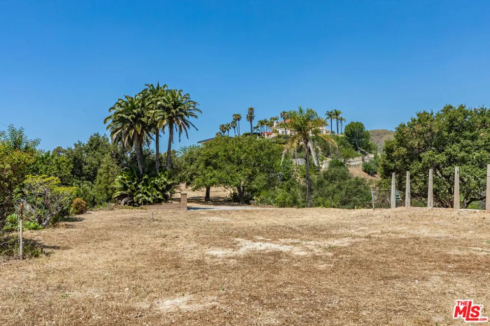 3860 Puerco Canyon Road Malibu, CA 90265