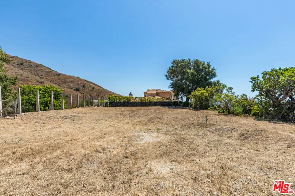 3860 Puerco Canyon Road Malibu, CA 90265