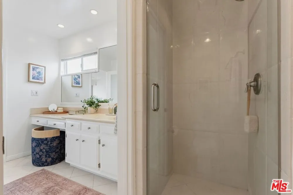 944 17th Street #6 Santa Monica, CA 90403