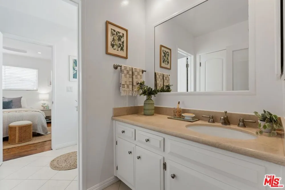944 17th Street #6 Santa Monica, CA 90403