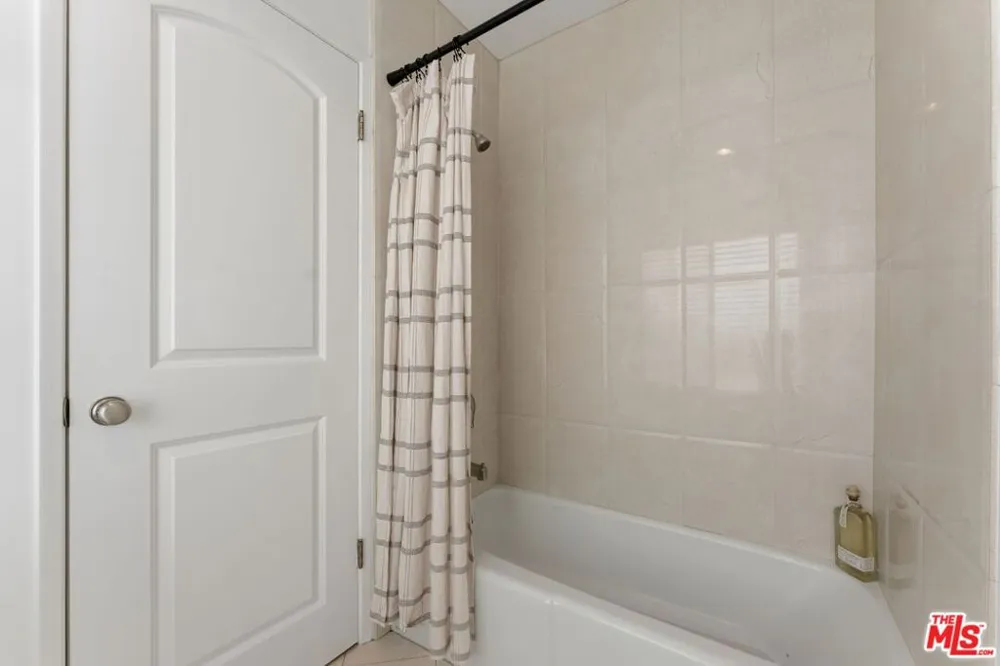 944 17th Street #6 Santa Monica, CA 90403