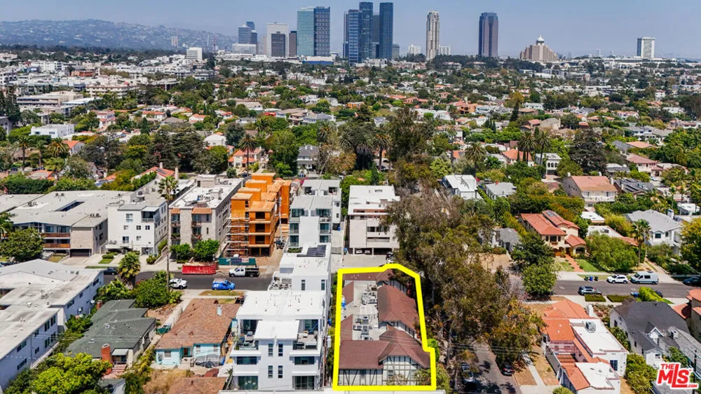 10669 La Grange Avenue Los Angeles, CA 90025