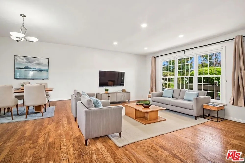 10669 La Grange Avenue Los Angeles, CA 90025