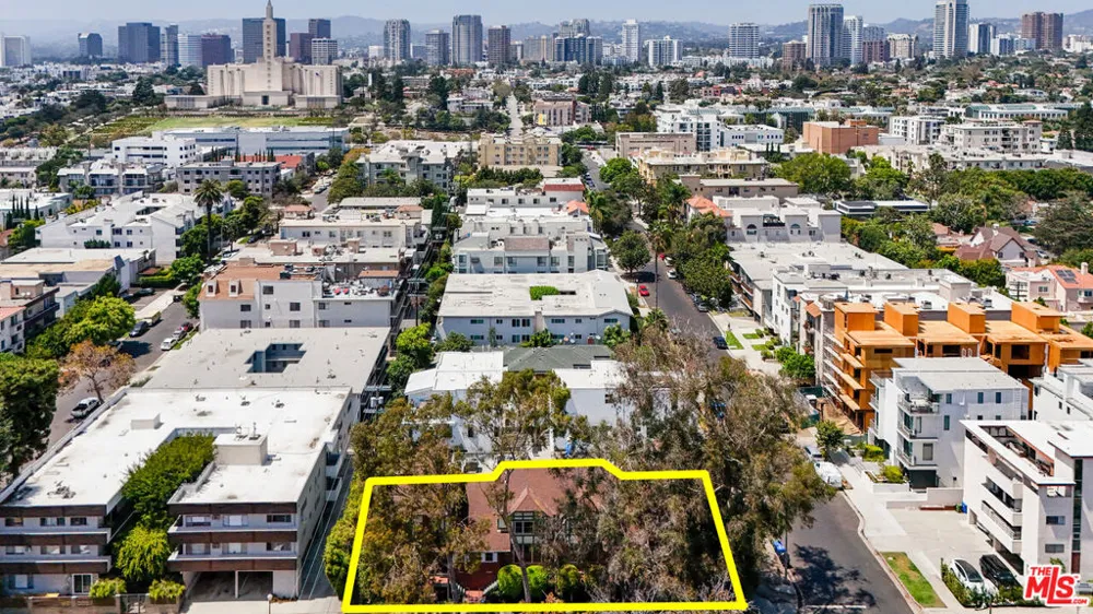 10669 La Grange Avenue Los Angeles, CA 90025