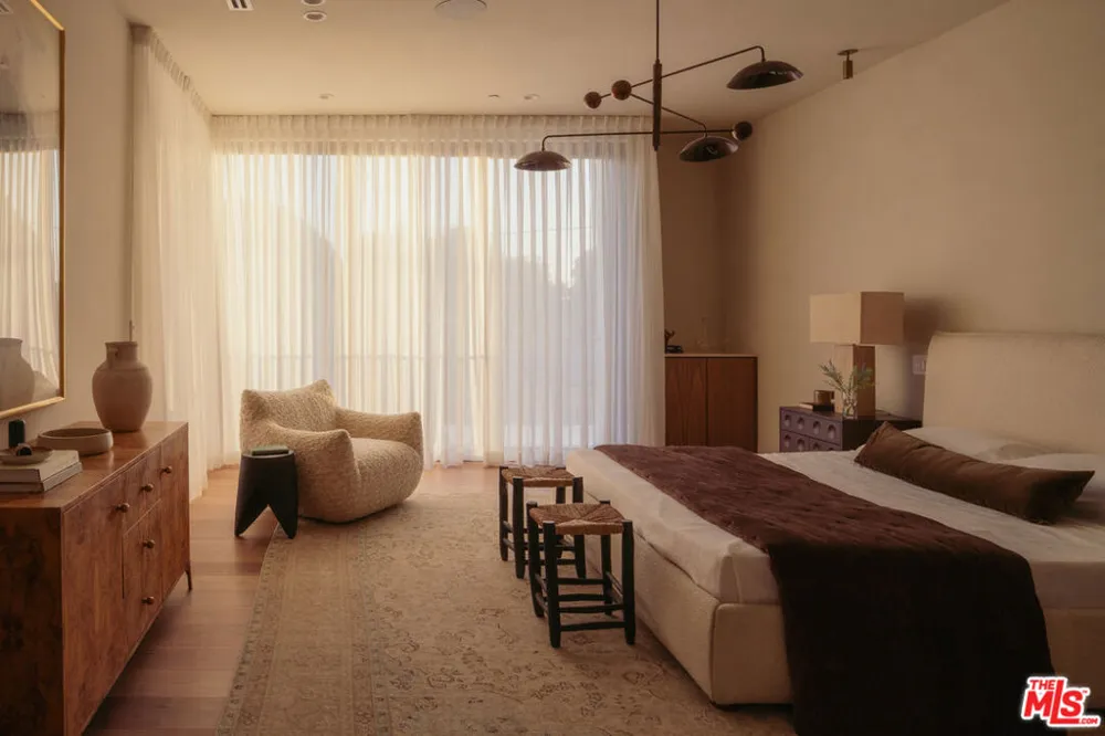 4333 Vinton Avenue Culver City, CA 90232