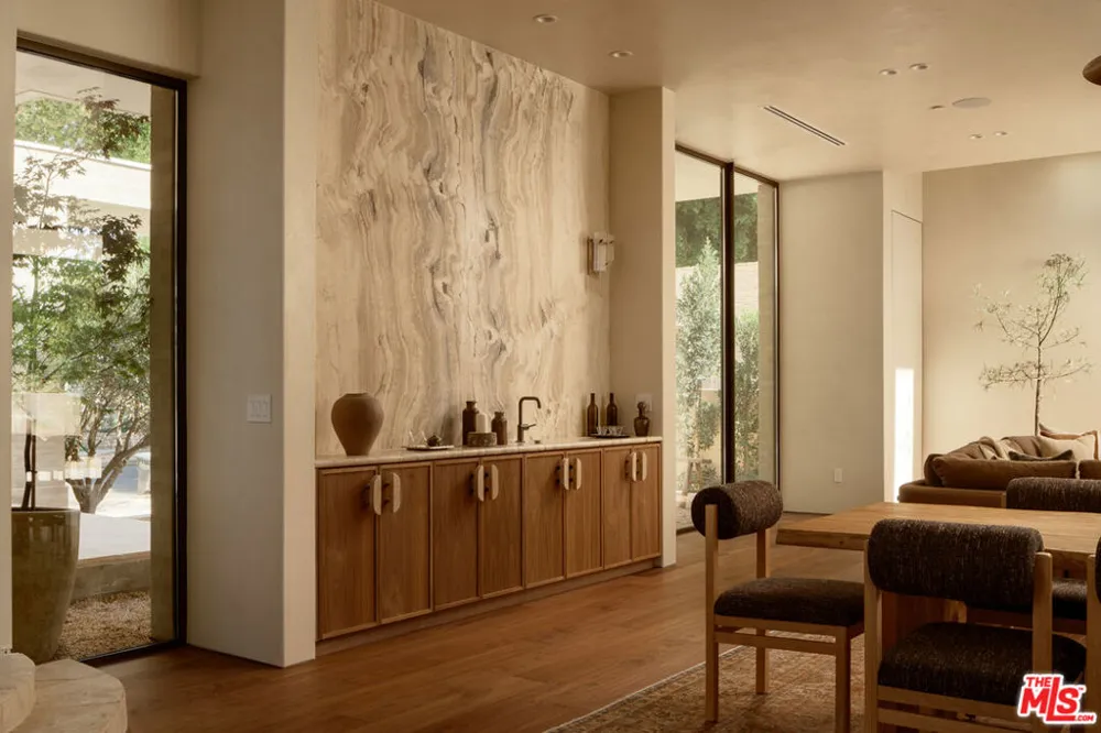 4333 Vinton Avenue Culver City, CA 90232
