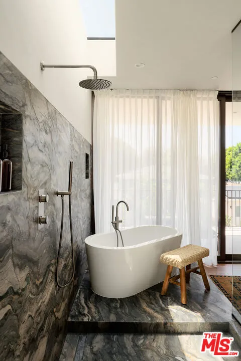 4333 Vinton Avenue Culver City, CA 90232