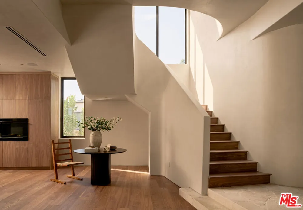 4333 Vinton Avenue Culver City, CA 90232