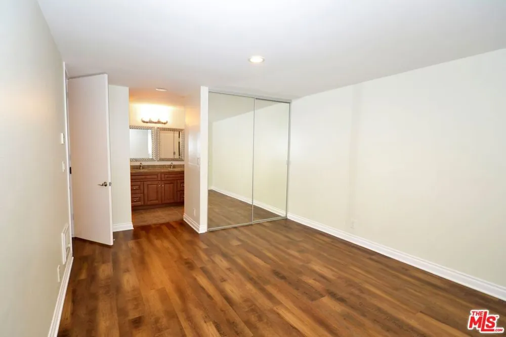 5950 Canterbury Drive #C212 Culver City, CA 90230
