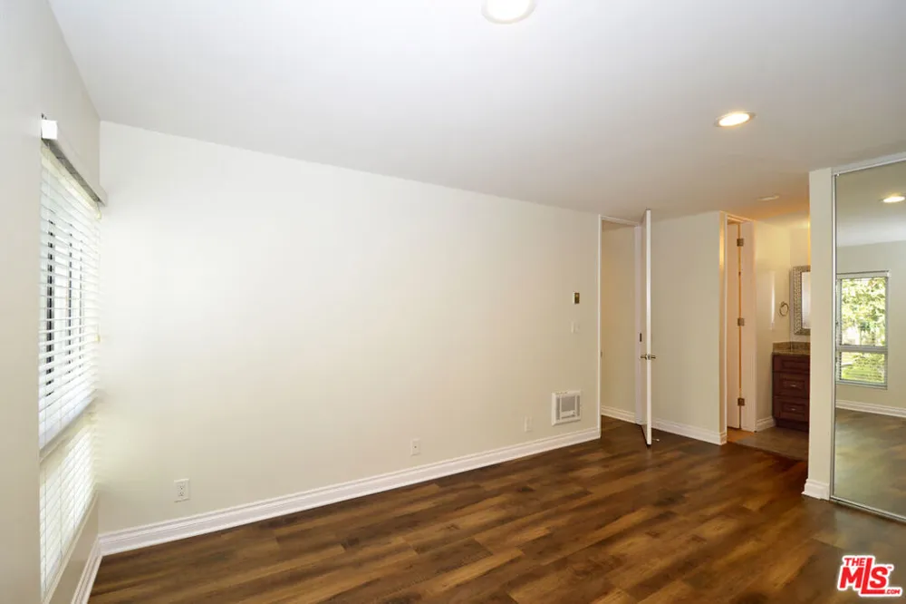 5950 Canterbury Drive #C212 Culver City, CA 90230