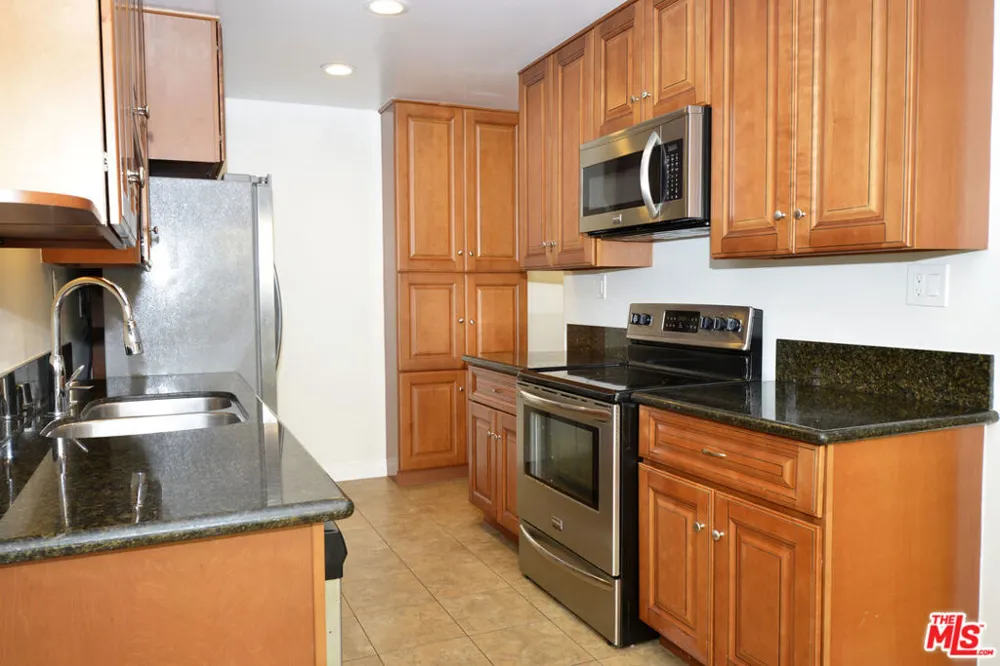 5950 Canterbury Drive #C212 Culver City, CA 90230