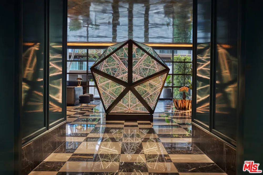 8420 W Sunset Boulevard #703 West Hollywood, CA 90069
