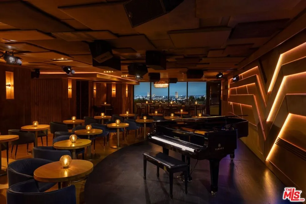 8420 W Sunset Boulevard #703 West Hollywood, CA 90069