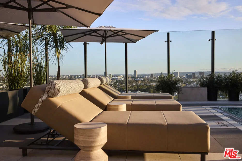 8420 W Sunset Boulevard #703 West Hollywood, CA 90069