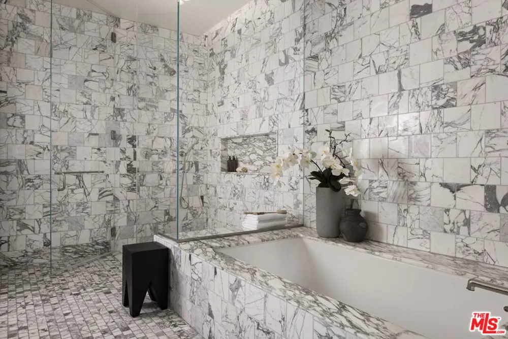 8420 W Sunset Boulevard #703 West Hollywood, CA 90069