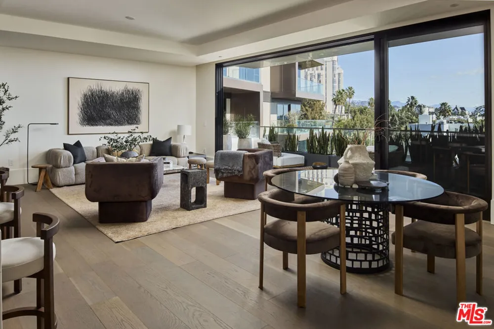 8420 W Sunset Boulevard #703 West Hollywood, CA 90069